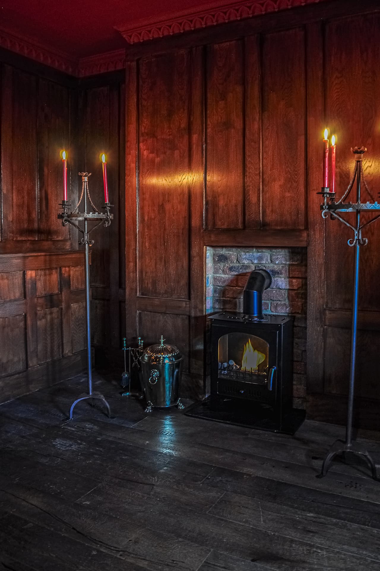 oak panelled dining room with bioethanol stove